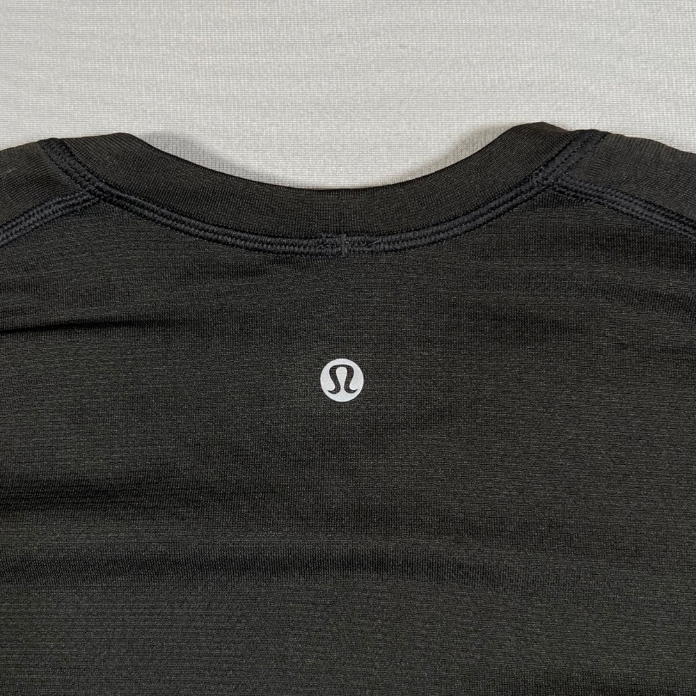 Lululemon Mens Metal Vent Tech Short Sleeve Shirt Black Size L Training Running - Picture 8 of 8